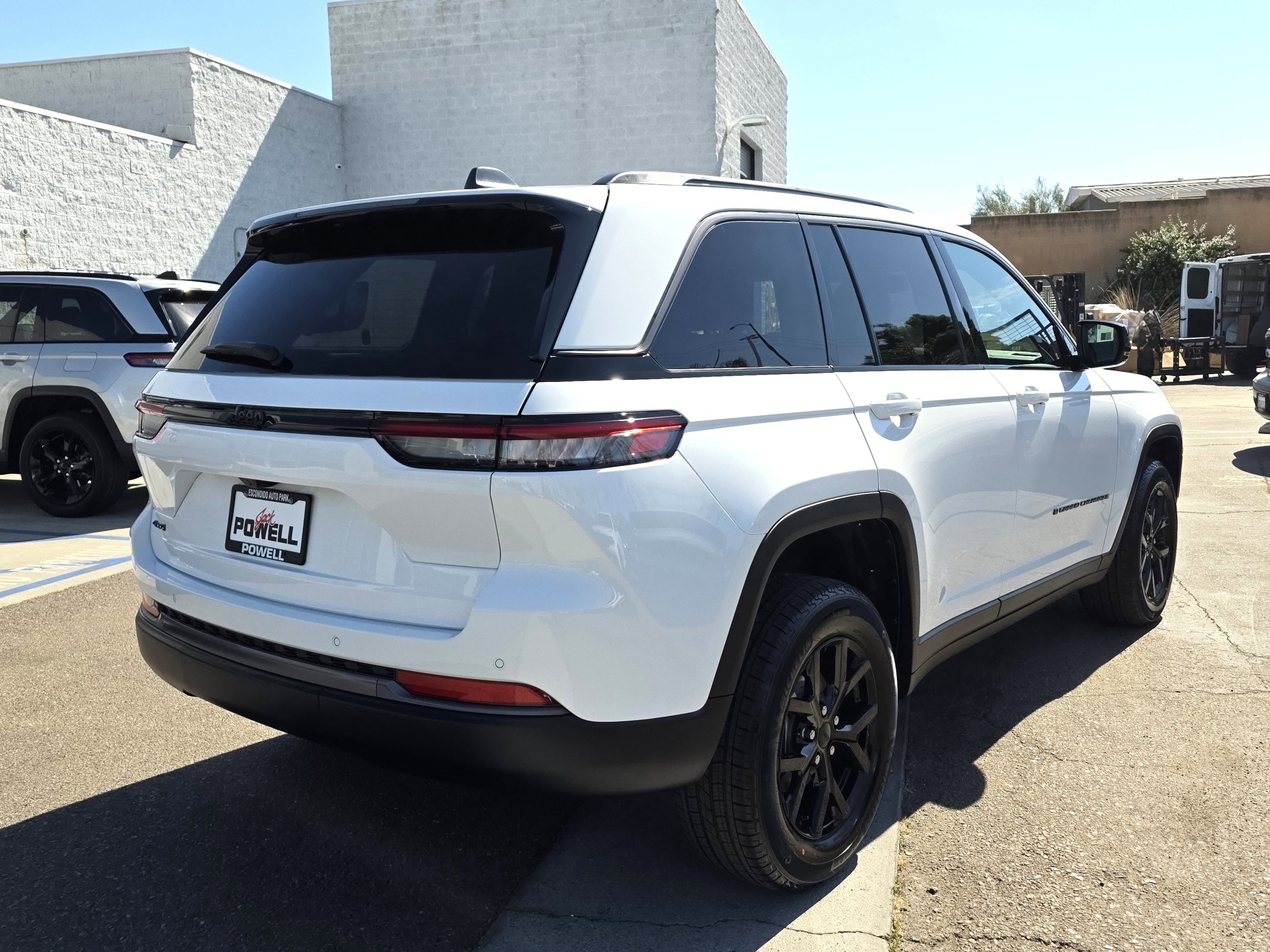 New 2026 Jeep Grand Cherokee Altitude AWD/4WD image 4