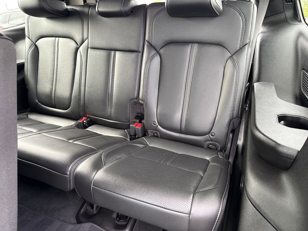 Used 2023 Jeep Wagoneer 4WD image 17