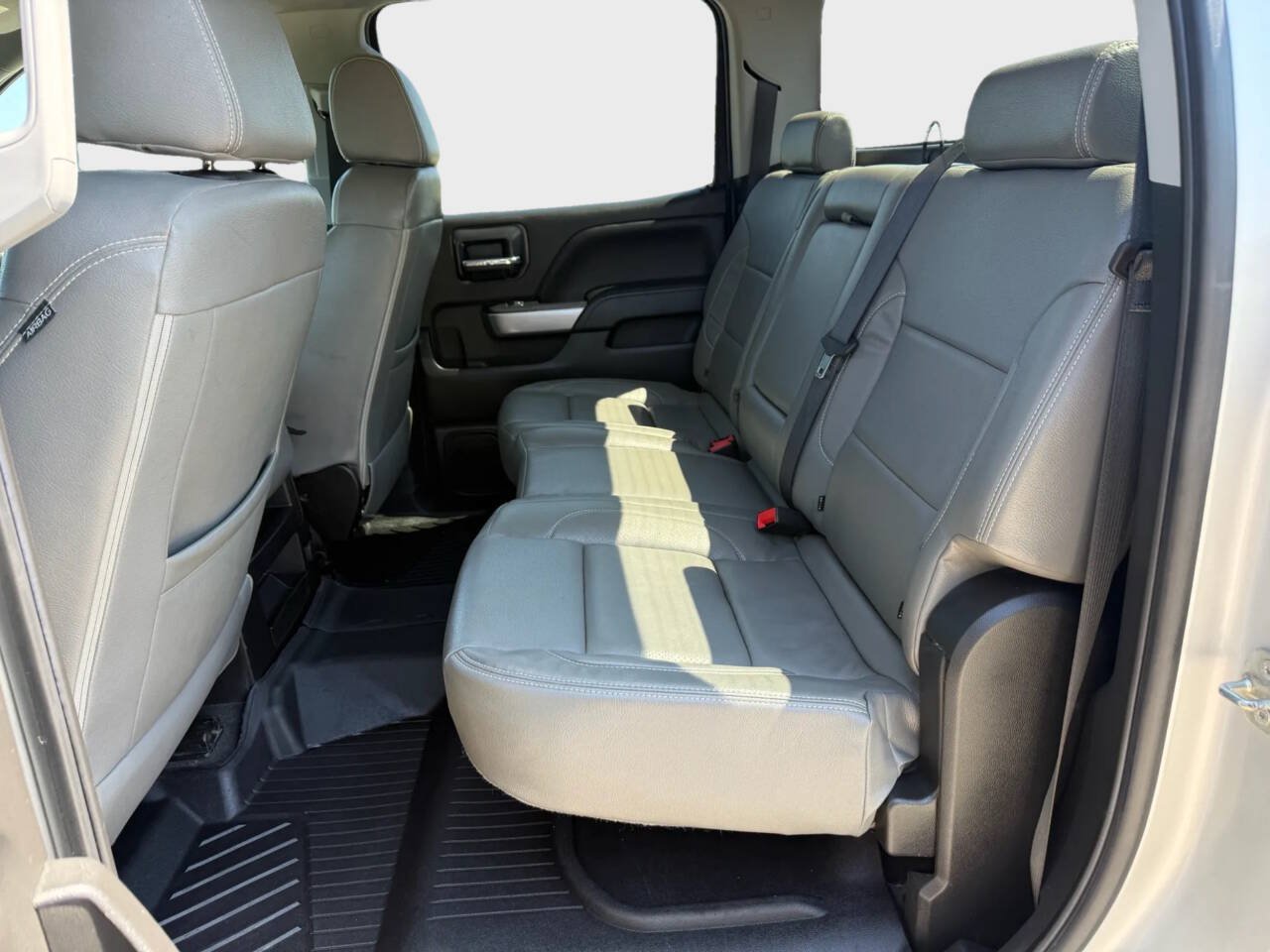 Used 2018 Chevrolet Silverado 1500 LT w/ All Star Edition AWD/4WD image 8