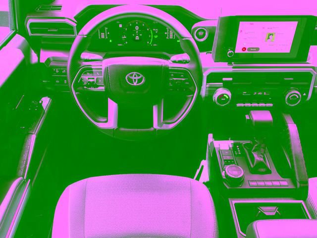 Used 2025 Toyota 4Runner SR5 AWD/4WD image 15
