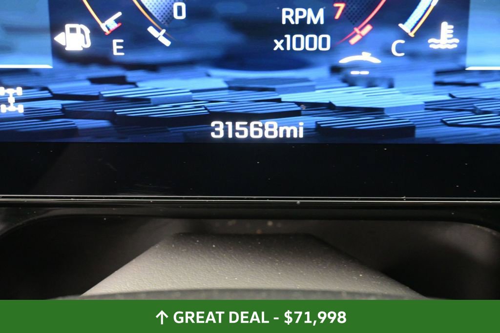 Used 2025 Chevrolet Suburban High Country AWD/4WD image 38