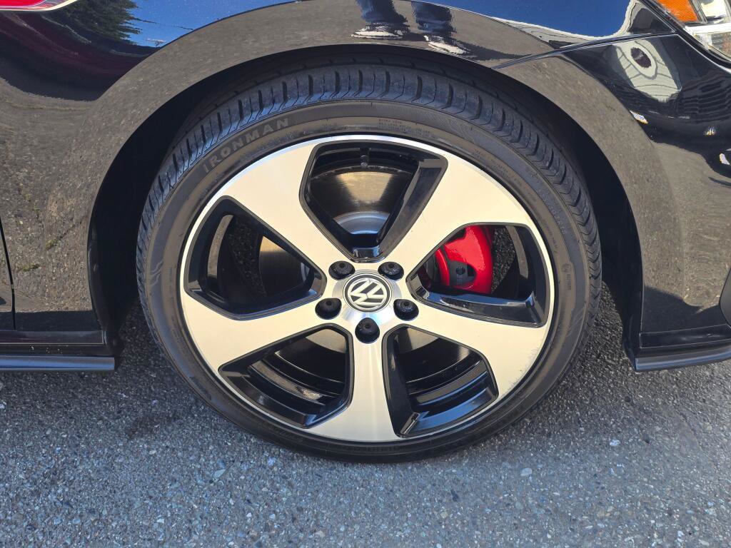 Used 2018 Volkswagen GTI S FWD image 9
