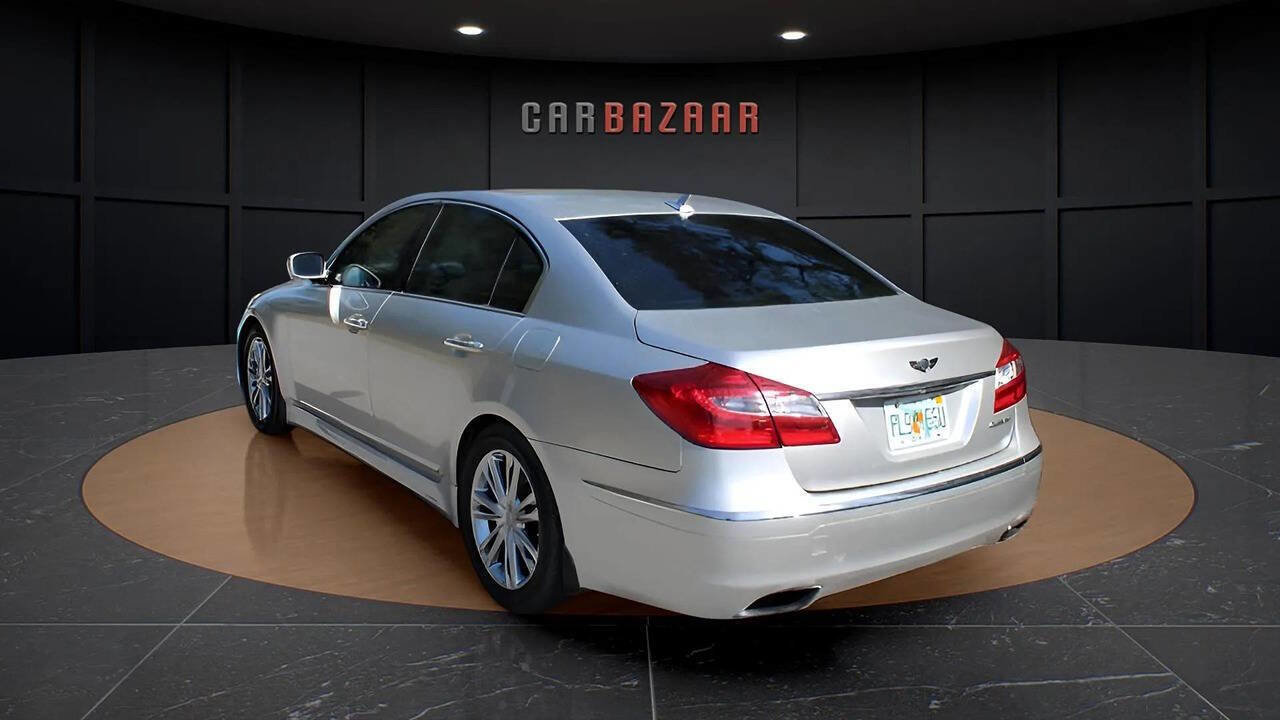 Used 2013 Hyundai Genesis 3.8 w/ Premium Pkg image 7