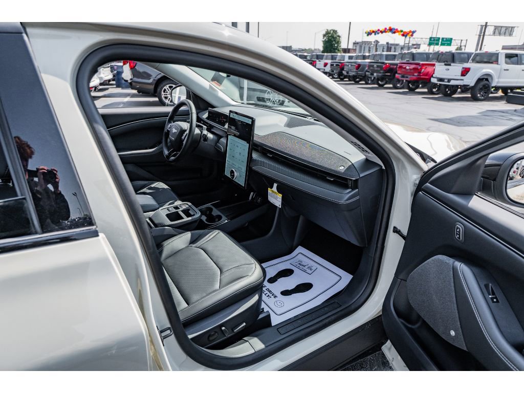 New 2025 Ford Mustang Mach-E Premium AWD/4WD image 21