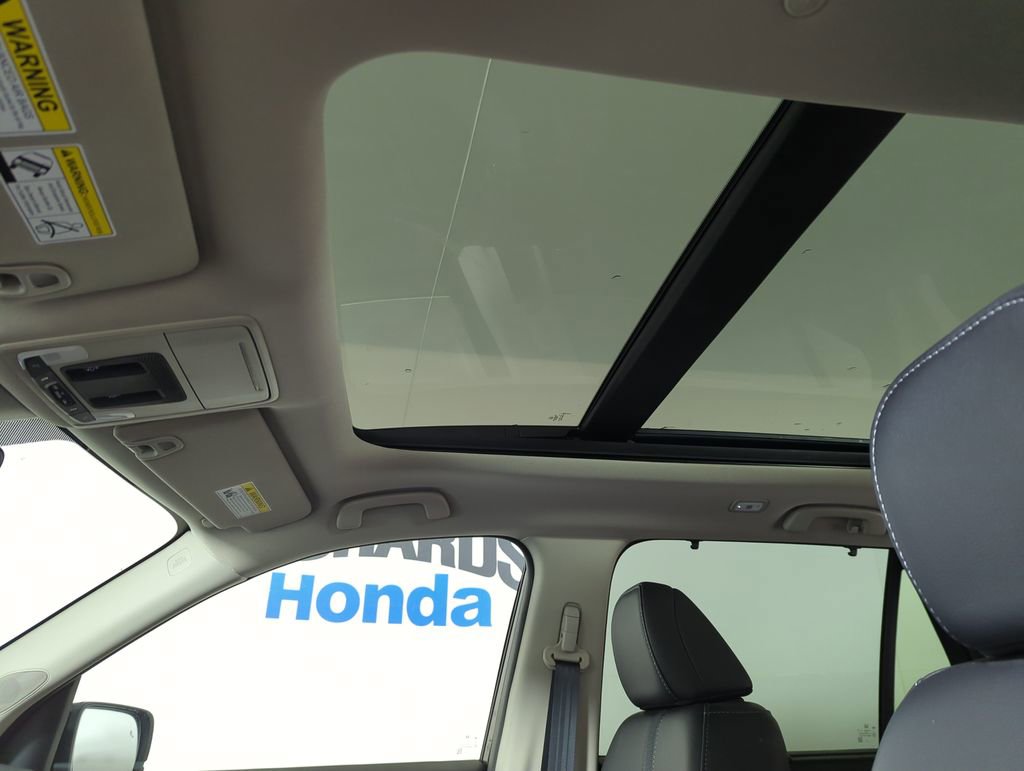 Certified 2024 Honda Pilot Touring image 17