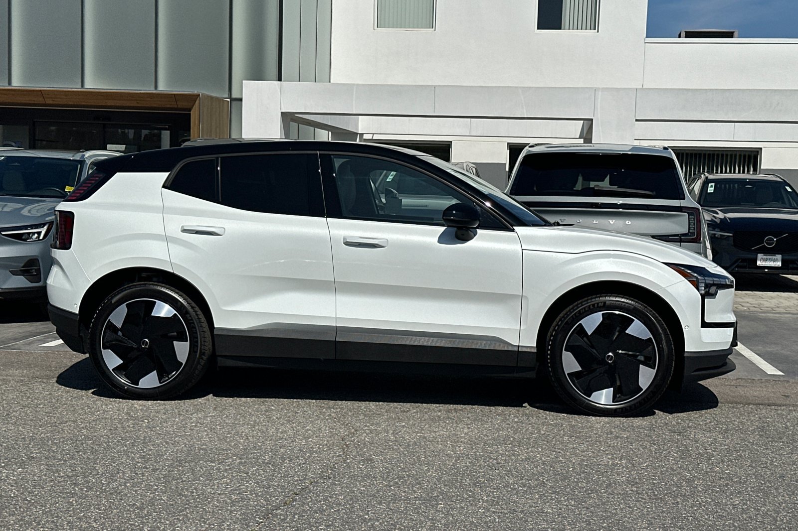 New 2026 Volvo EX30 Ultra w/ Protection Package Premier AWD/4WD image 3