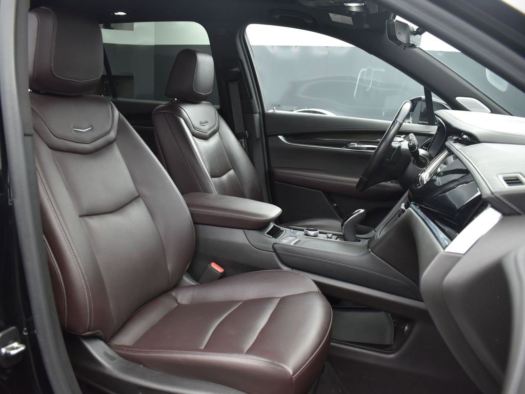 Used 2022 Cadillac XT6 Premium Luxury w/ Technology Package image 37