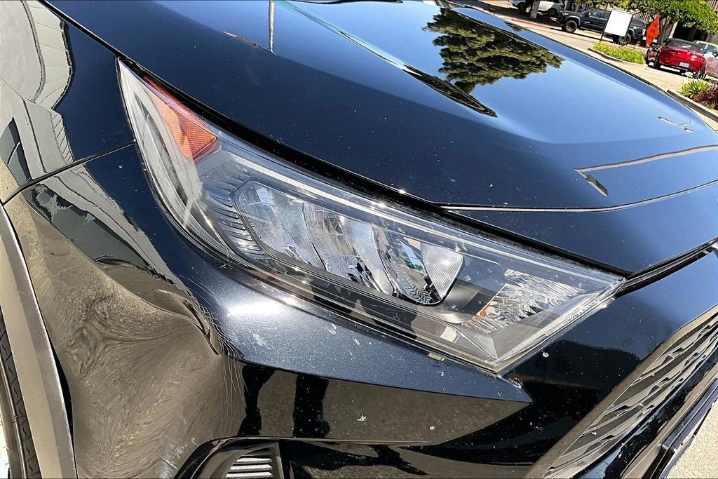 Used 2020 Toyota RAV4 LE w/ All Weather Liner Package image 32