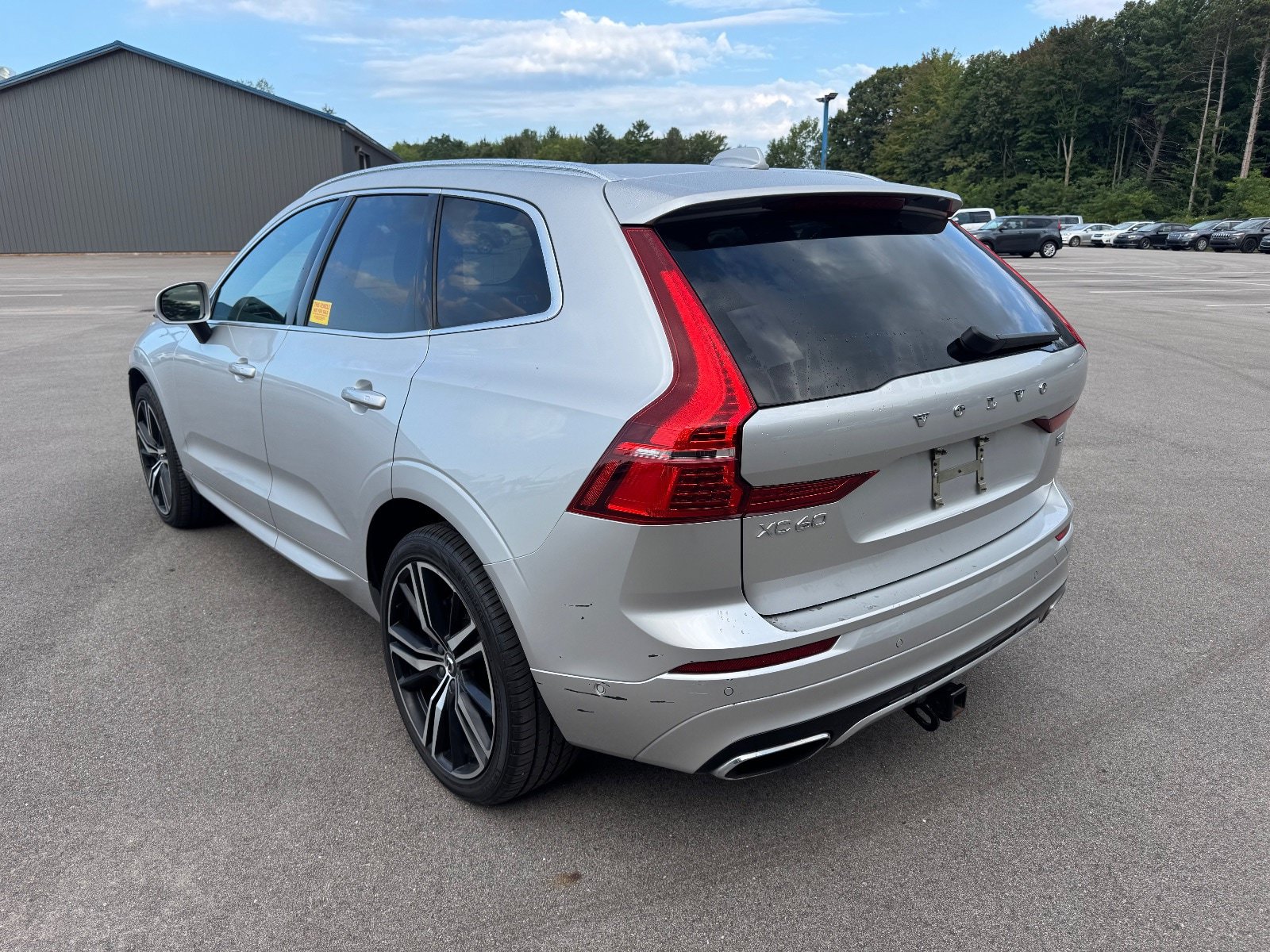 Used 2019 Volvo XC60 T5 R-Design AWD/4WD image 5