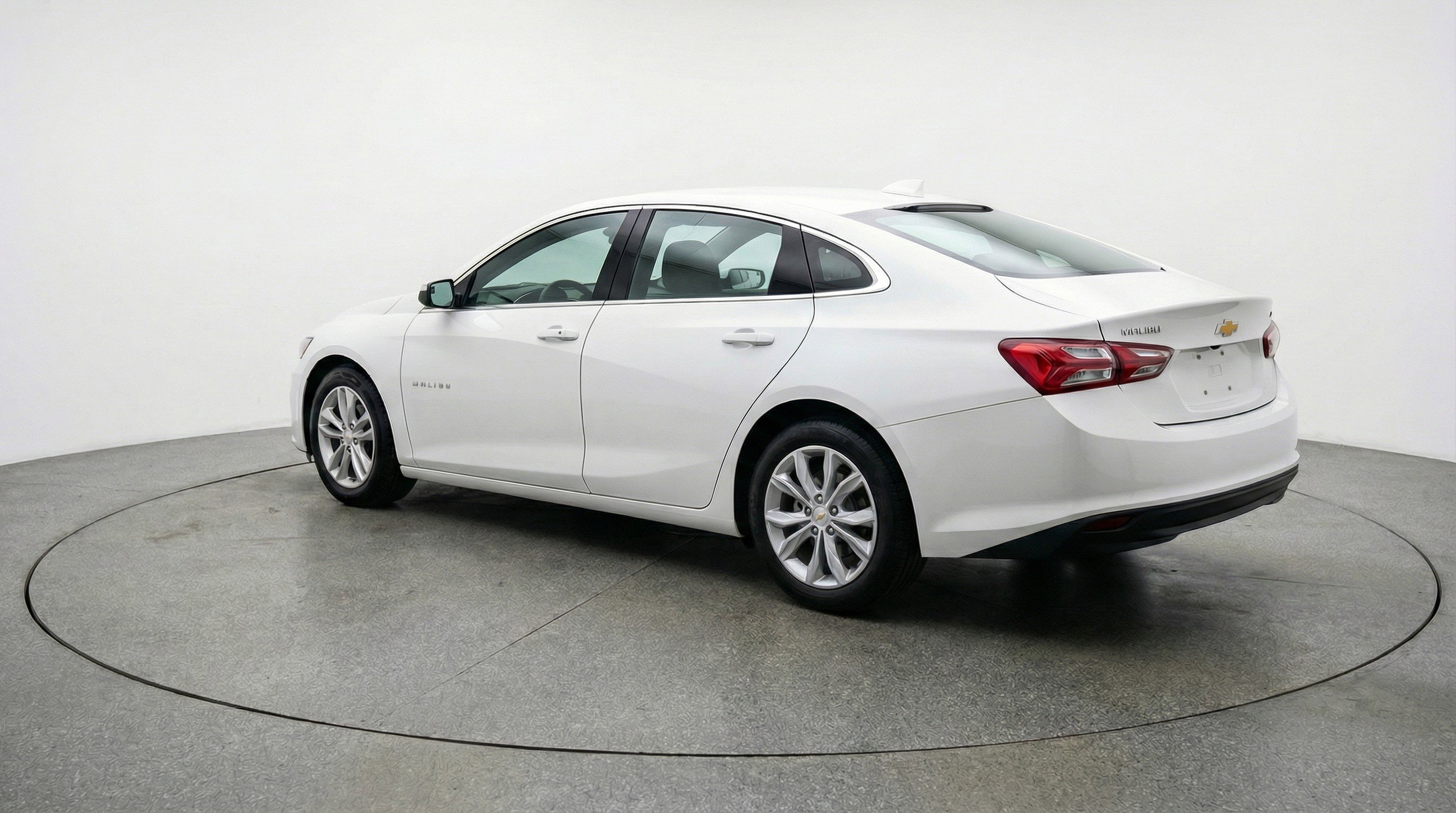 Used 2024 Chevrolet Malibu LT image 6