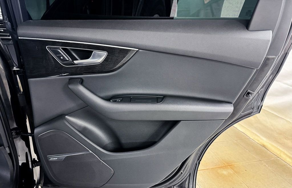 Used 2020 Audi Q7 3.0T Premium Plus image 16