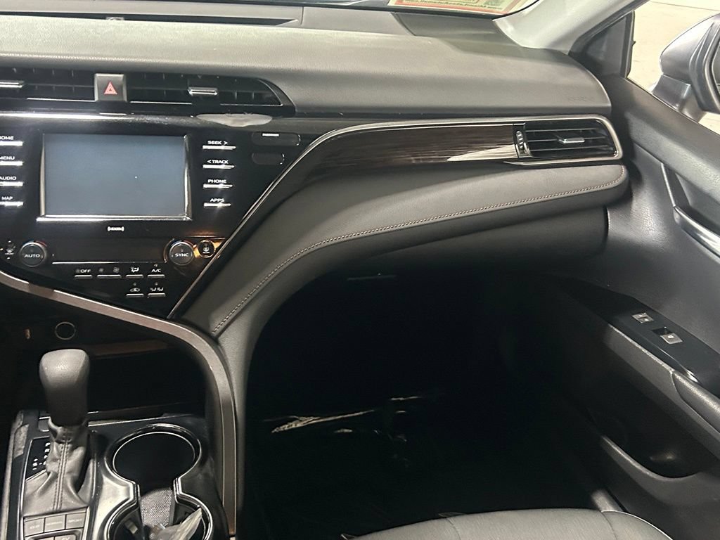 Used 2020 Toyota Camry LE FWD image 14