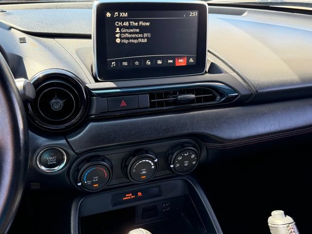 Used 2016 MAZDA MX-5 Miata Club RWD image 18