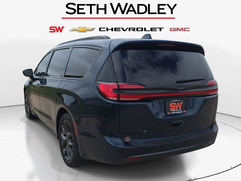 Used 2022 Chrysler Pacifica Limited w/ S Appearance Package FWD image 5