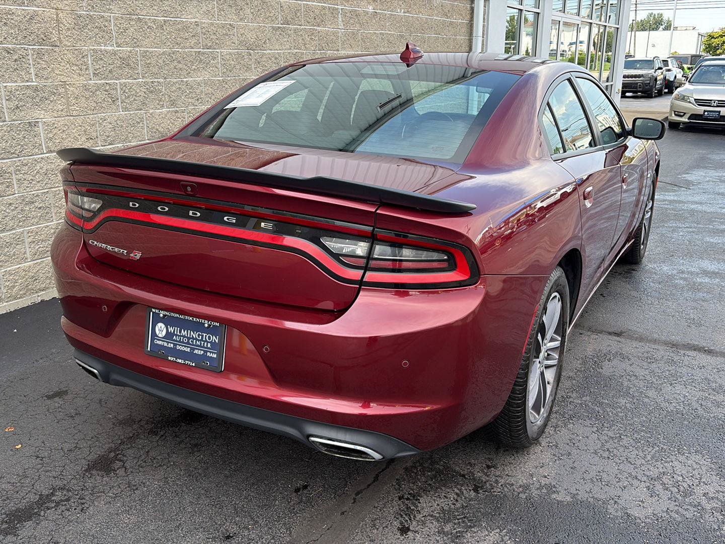 Used 2018 Dodge Charger GT AWD/4WD image 3