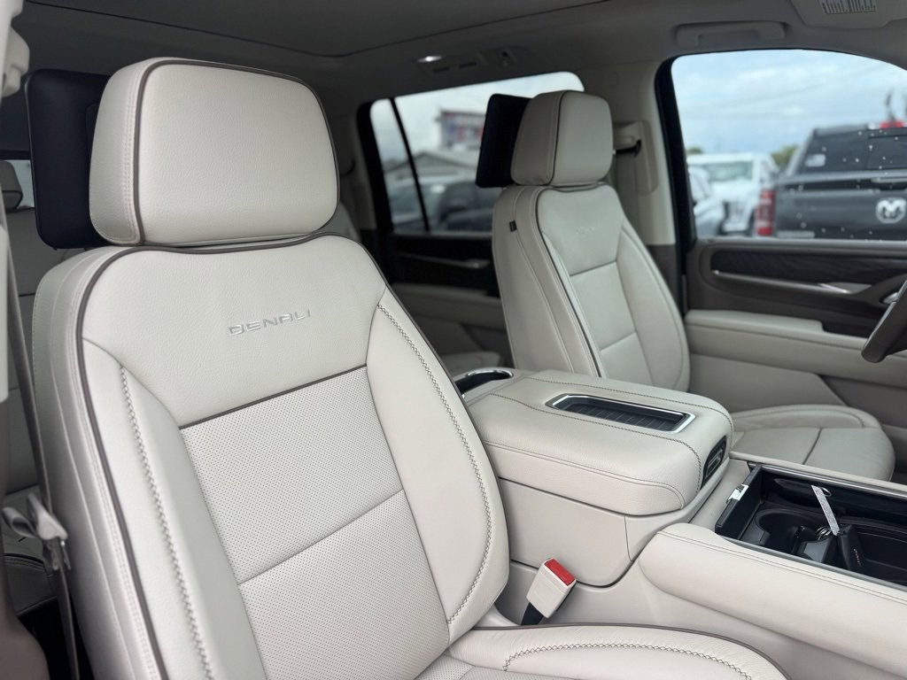 Used 2023 GMC Yukon XL Denali image 20