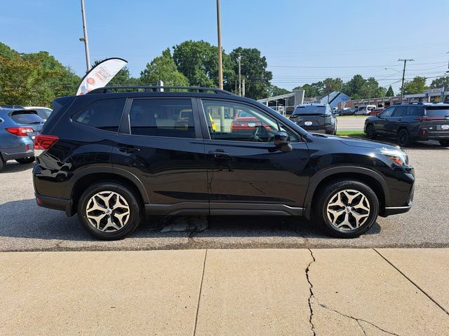 Used 2020 Subaru Forester Premium AWD/4WD image 7