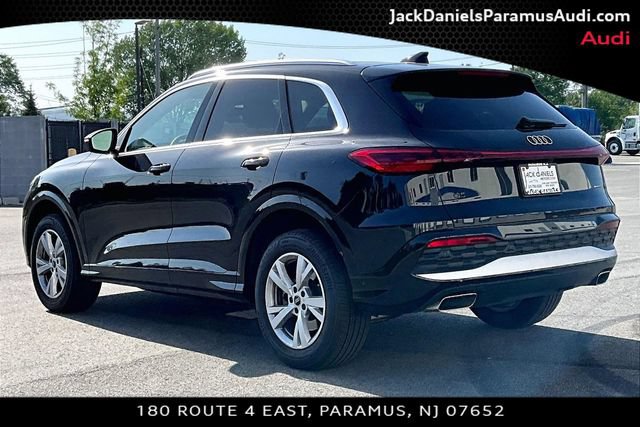 Used 2025 Audi Q5 Premium w/ Convenience Package AWD/4WD image 10
