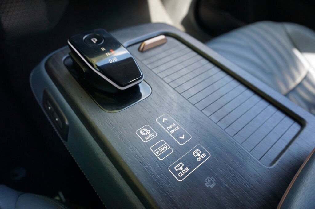 Certified 2024 Nissan Ariya PLATINUM+ e-4ORCE image 20