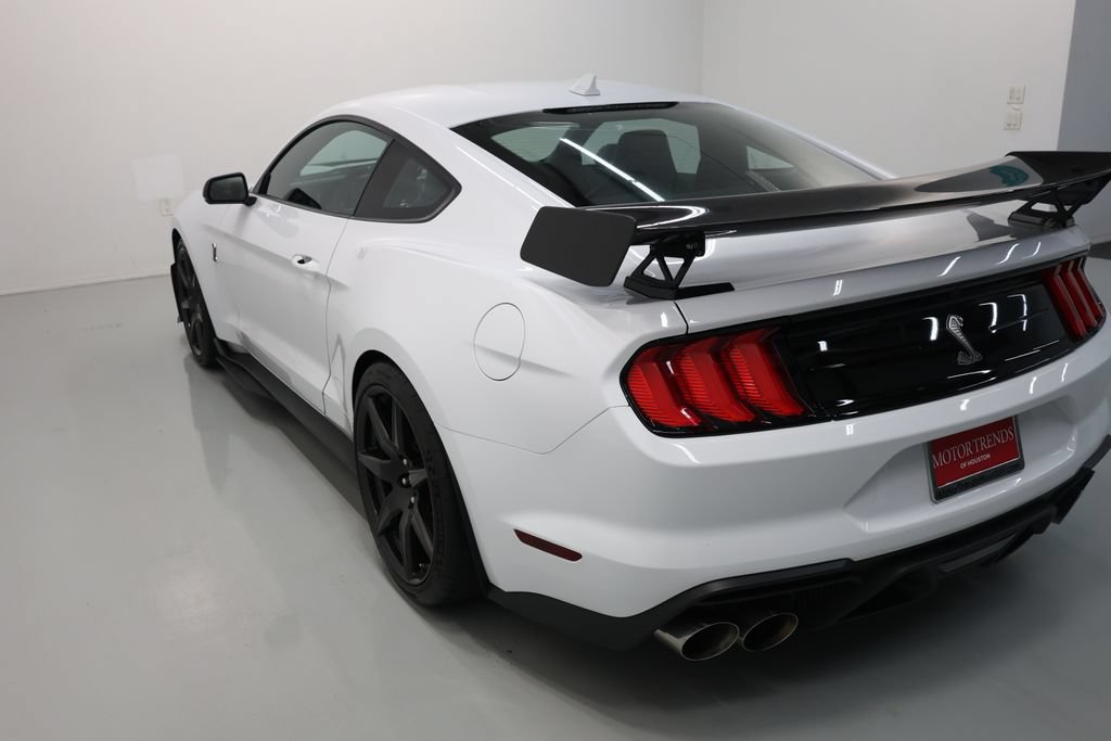 Used 2022 Ford Mustang Shelby GT500 w/ Carbon Fiber Track Pack RWD image 70