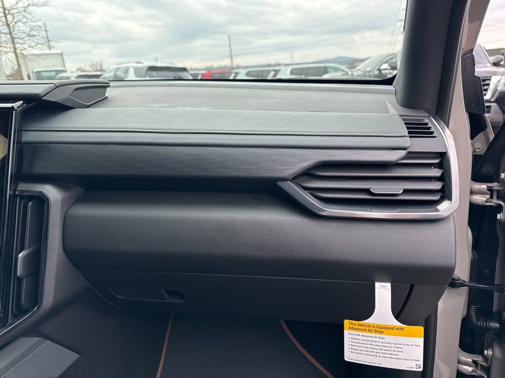 New 2026 GMC Acadia AT4 w/ Luxury Package image 24