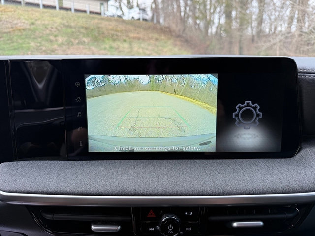 Used 2025 Nissan Kicks SV w/ Charging Package image 21