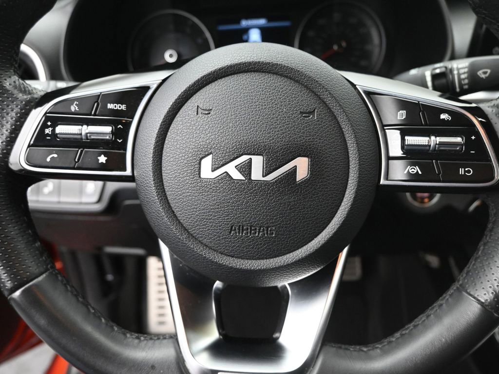 Used 2023 Kia Forte GT-Line image 14