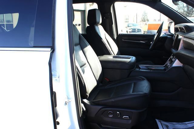 Used 2024 GMC Yukon XL Denali image 20