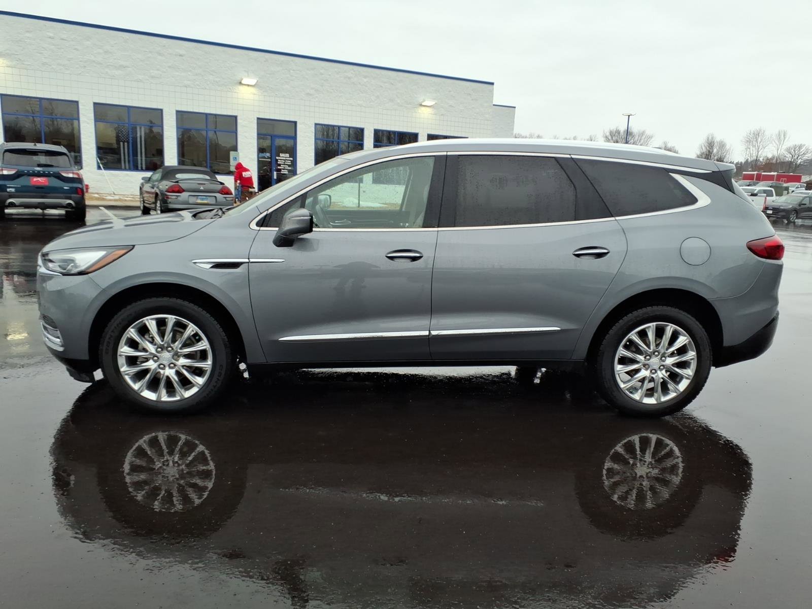 Used 2021 Buick Enclave Essence w/ Sound and Sites Package AWD/4WD video 2