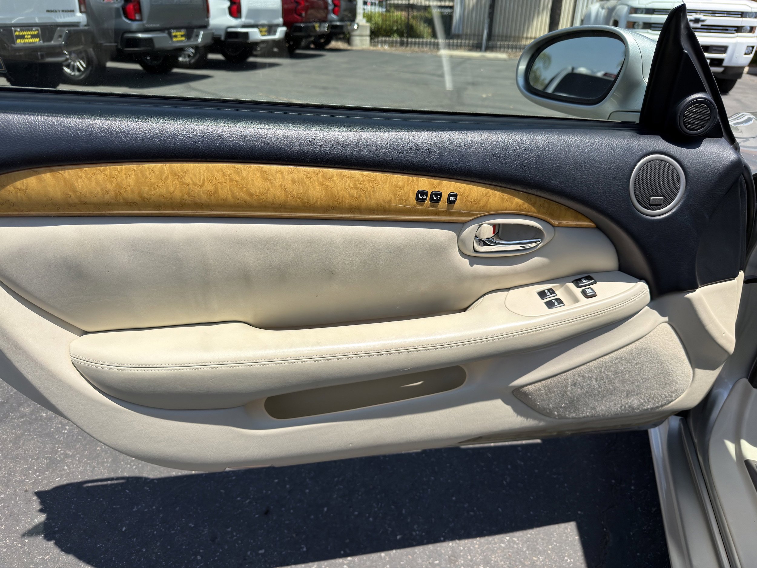 Used 2003 Lexus SC 430 Convertible RWD image 16
