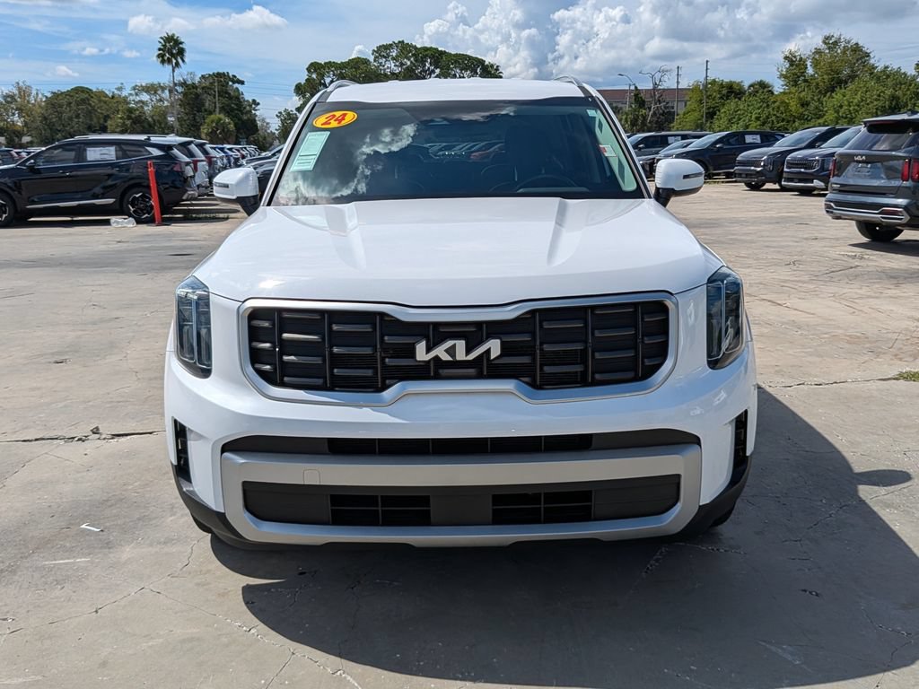 Certified 2024 Kia Telluride S FWD image 3