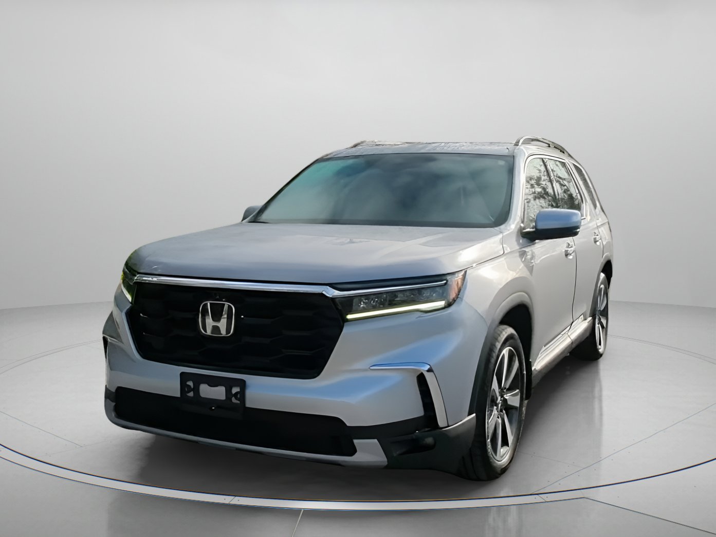Used 2024 Honda Pilot Touring image 10