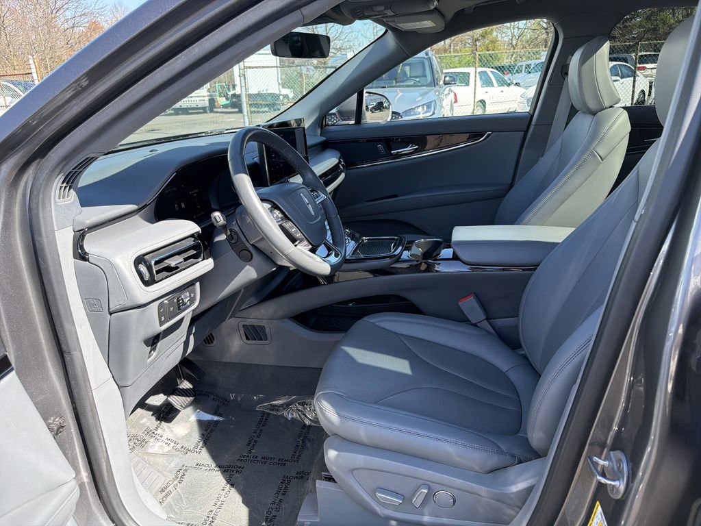 Used 2022 Lincoln Nautilus Reserve w/ Cargo Utility Package AWD/4WD image 11