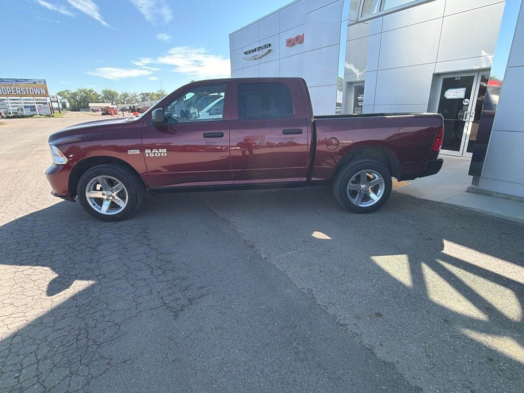 Used 2017 RAM 1500 Express w/ Express Value Package AWD/4WD image 7
