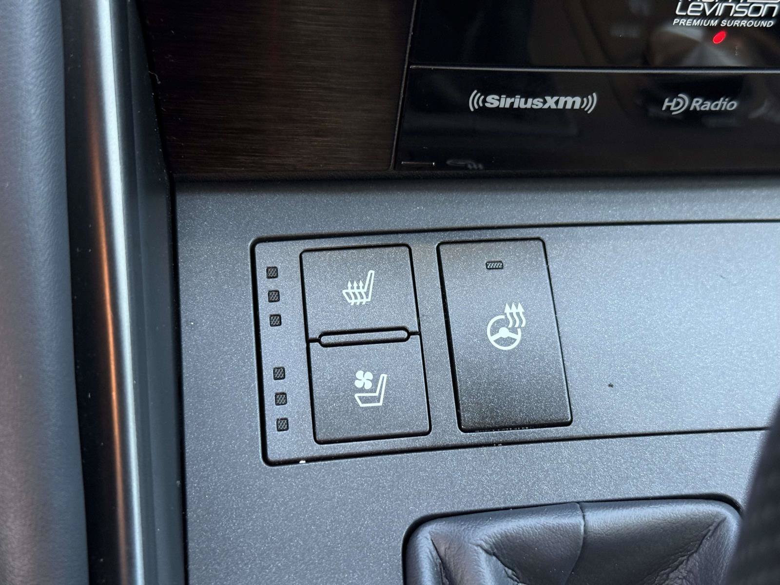Used 2025 Lexus IS 500 RWD image 27