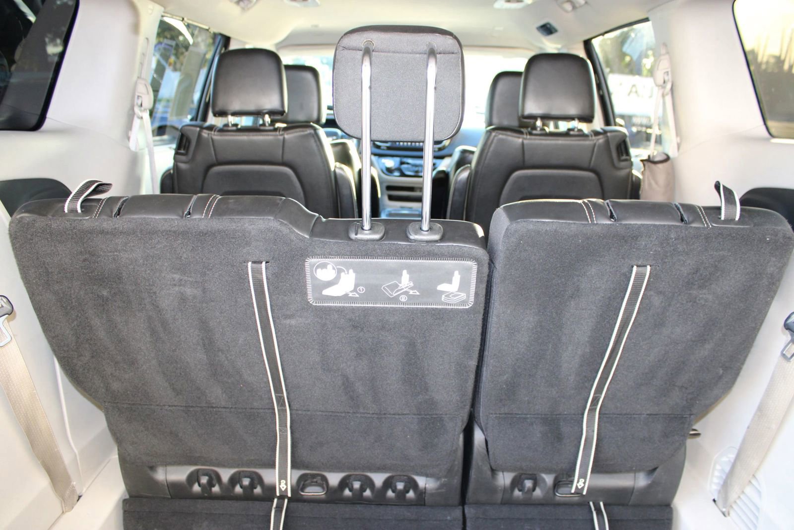 Used 2020 Chrysler Voyager Lxi image 37