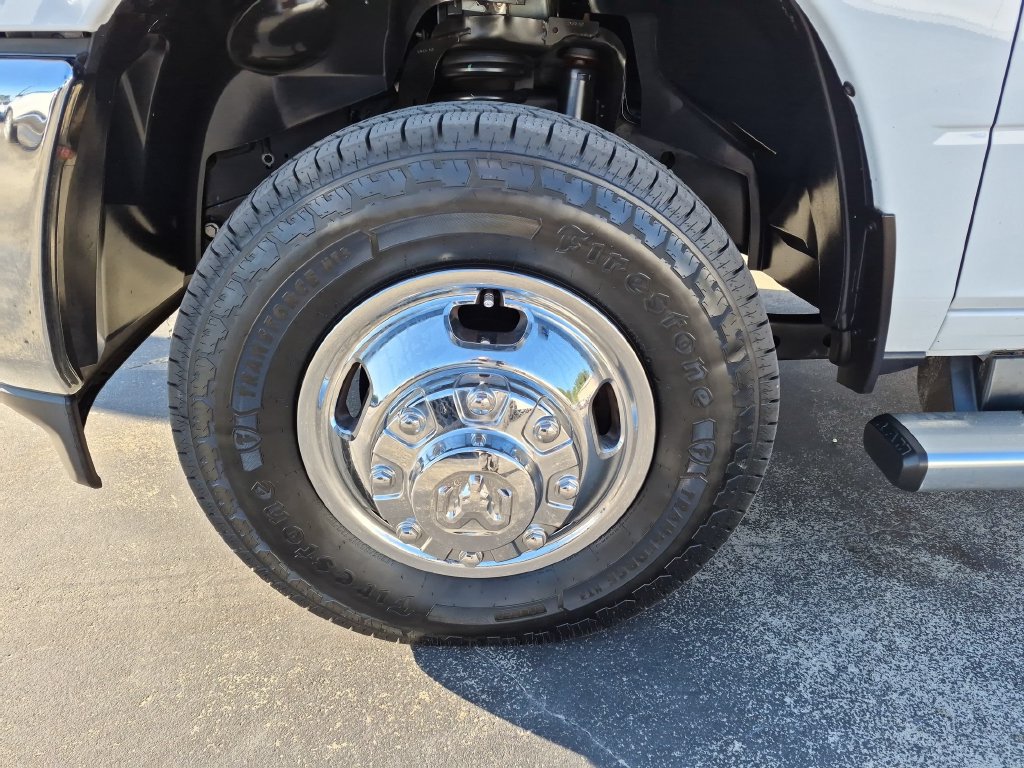 Used 2020 RAM 3500 Tradesman w/ Chrome Appearance Group AWD/4WD image 8