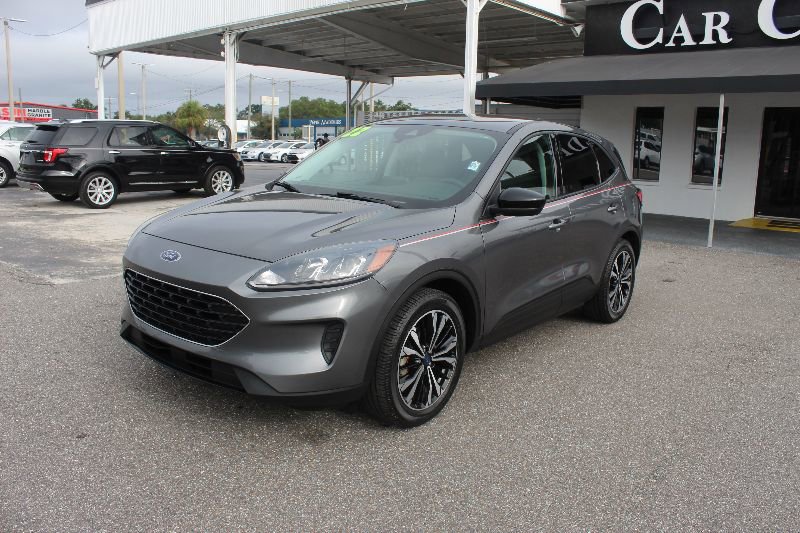 Used 2022 Ford Escape SE w/ SE Sport Appearance Package image 7