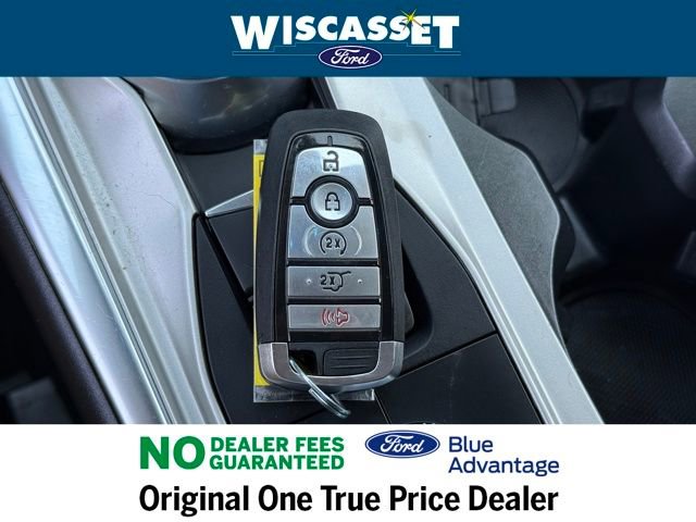 Certified 2022 Ford Explorer XLT w/ Equipment Group 202A image 13