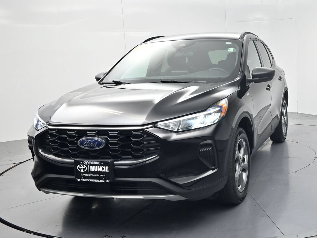 Used 2025 Ford Escape ST-Line AWD/4WD image 3