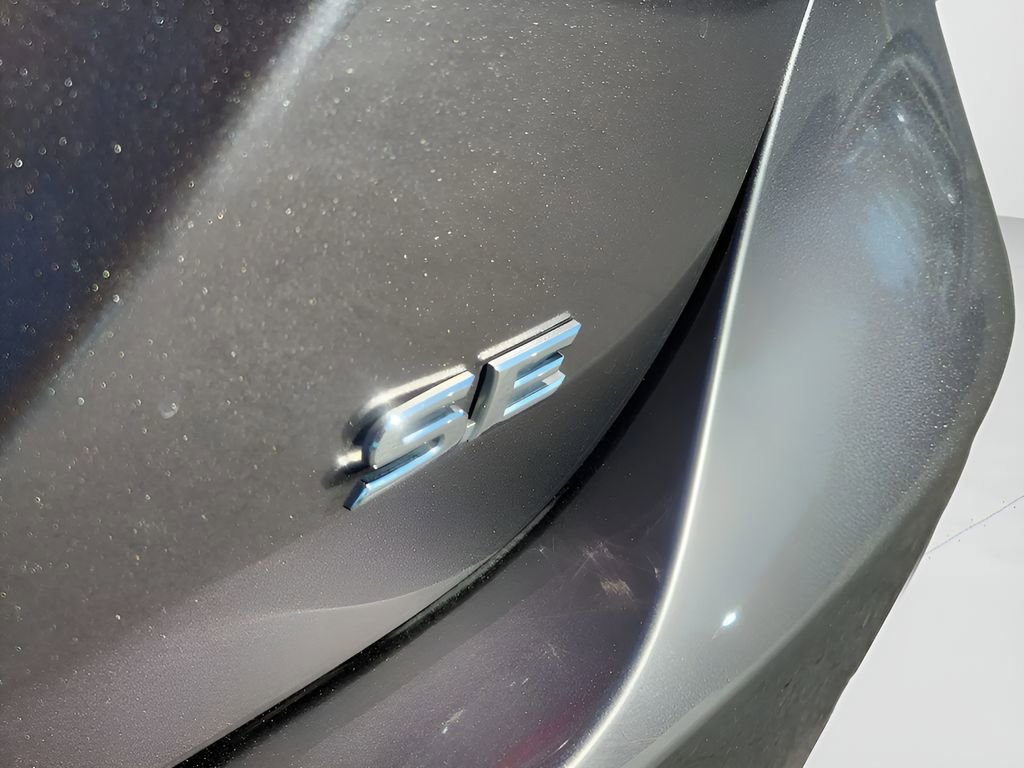 Used 2024 Toyota Camry SE image 7