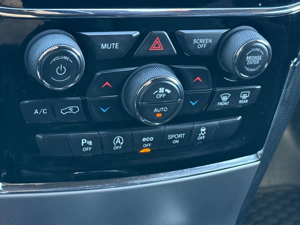 Used 2020 Jeep Grand Cherokee Altitude RWD image 23