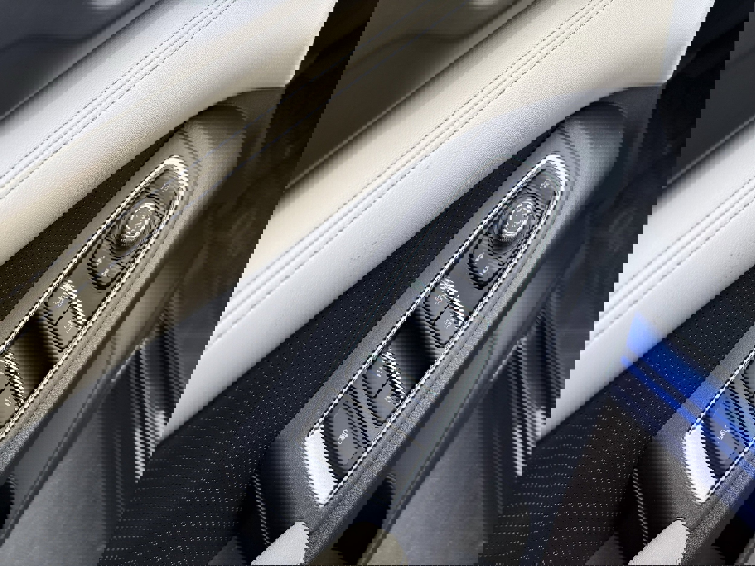 New 2026 Subaru Ascent Limited image 25