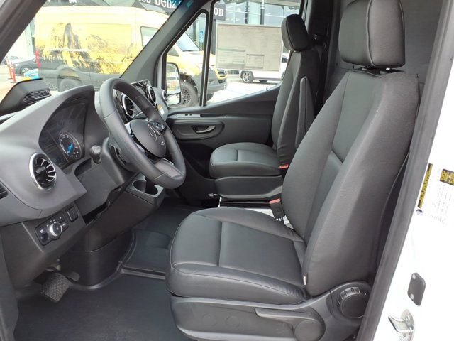 New 2025 Mercedes-Benz eSprinter 170 Cargo image 16