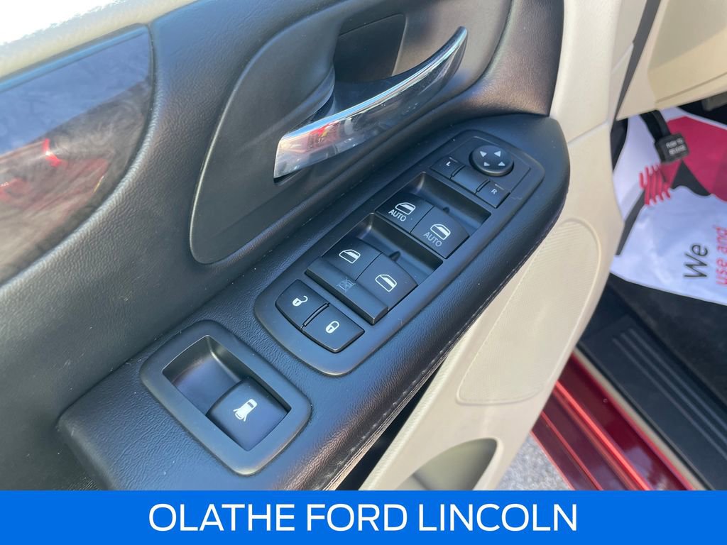 Used 2019 Dodge Grand Caravan SE image 19