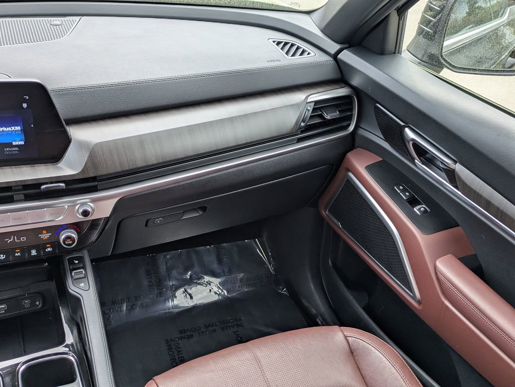 Used 2023 Kia Telluride EX image 17
