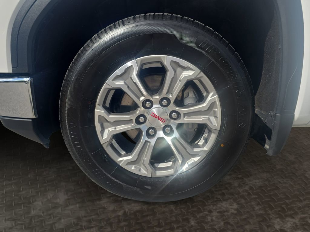 Used 2025 GMC Sierra 1500 SLT RWD image 9
