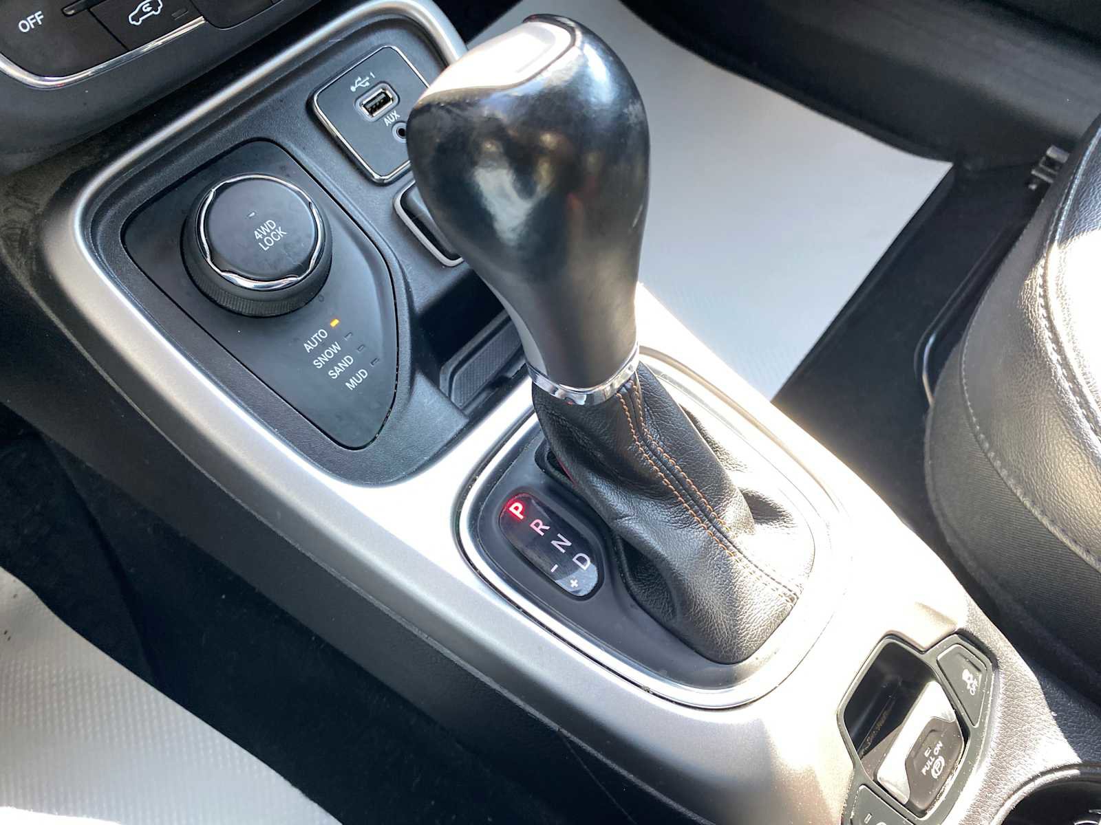 Used 2019 Jeep Compass Latitude w/ Popular Equipment Group AWD/4WD image 26