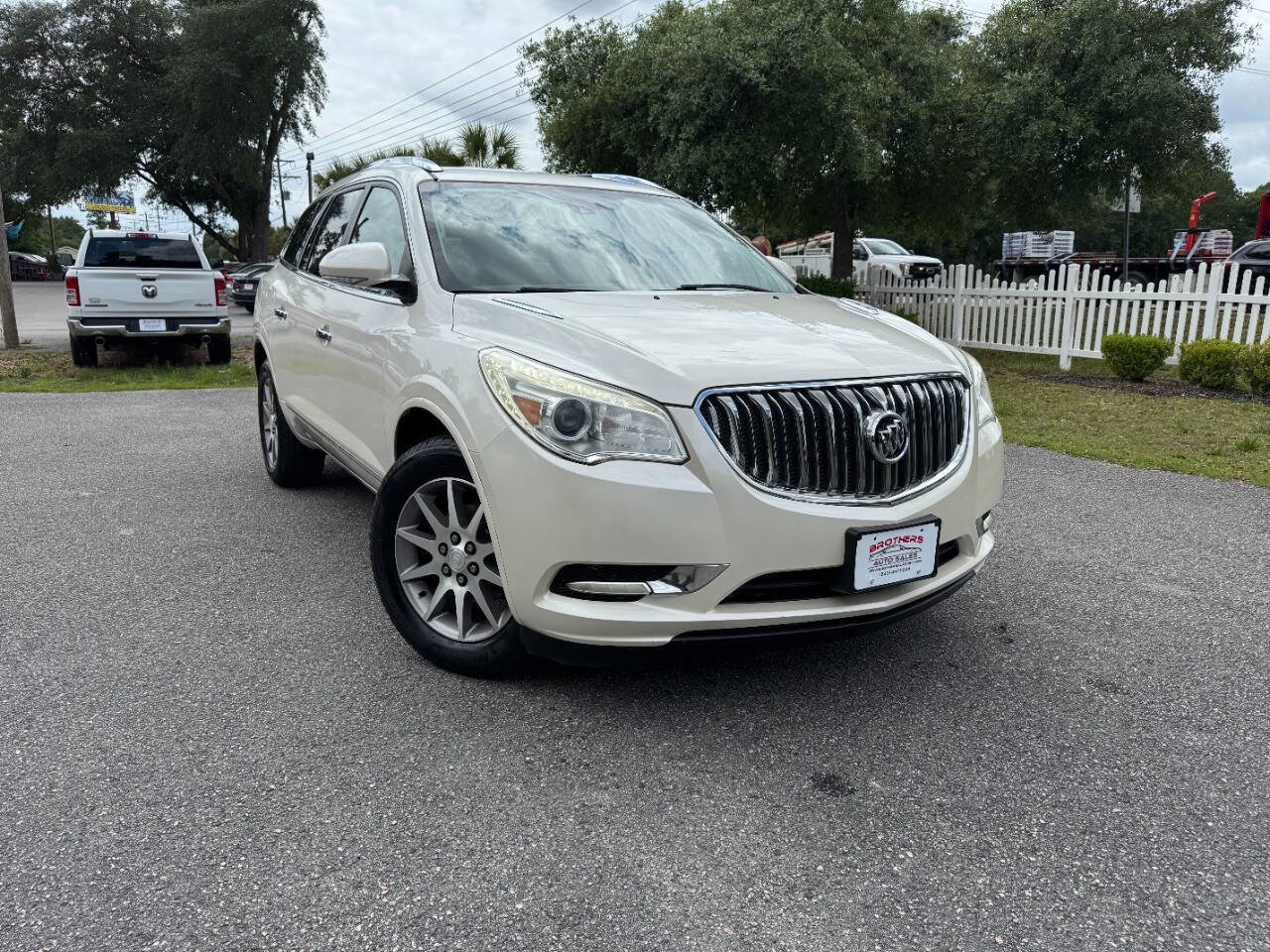 Used 2014 Buick Enclave Leather w/ Trailering Provision Package FWD image 36