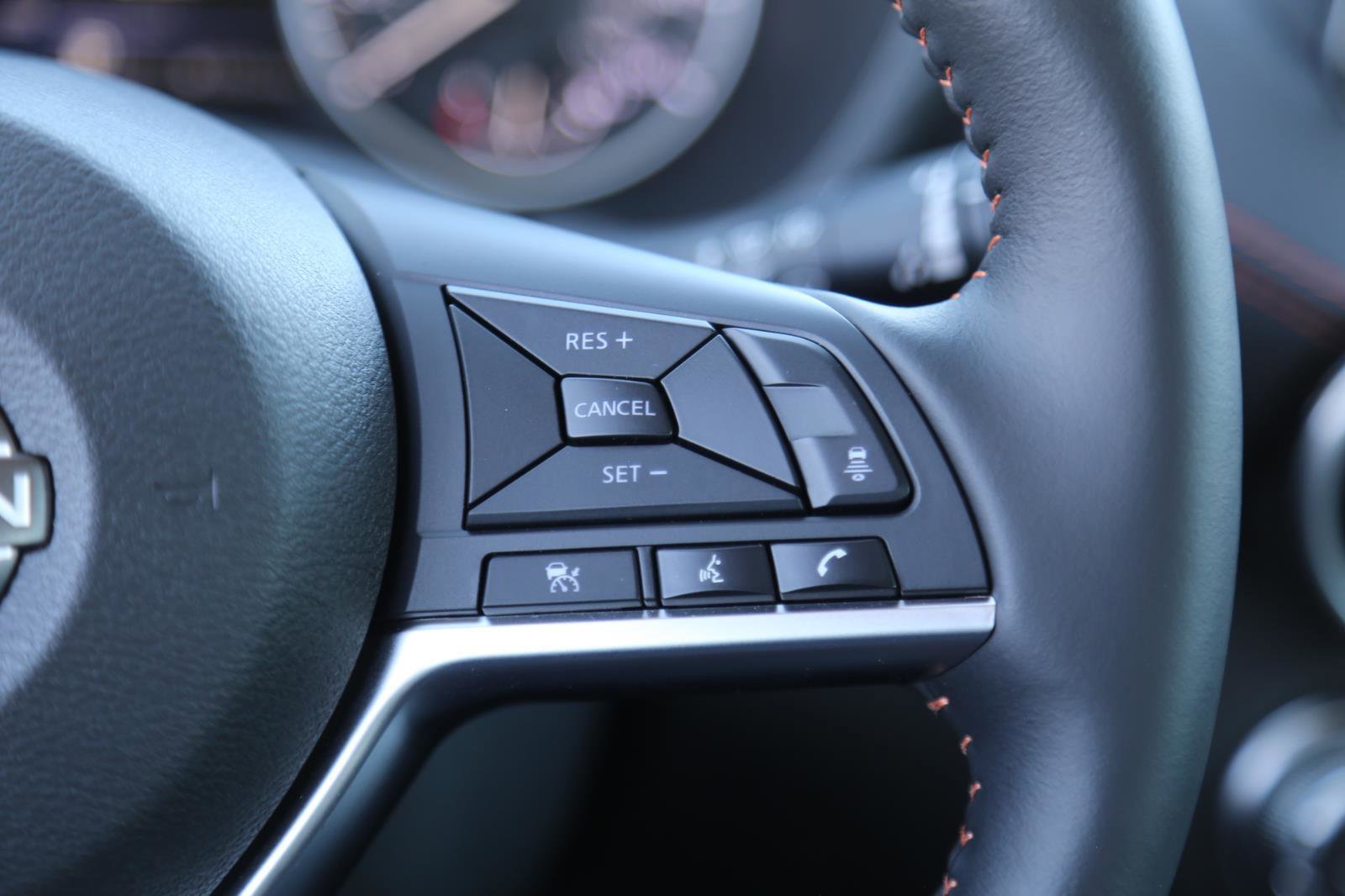 Used 2025 Nissan Sentra SR w/ SR Premium Package image 13